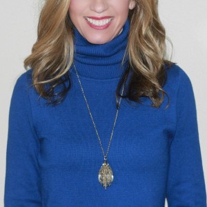 9 Ways to Accessorize Your Look This Winter - #7 long pendant
